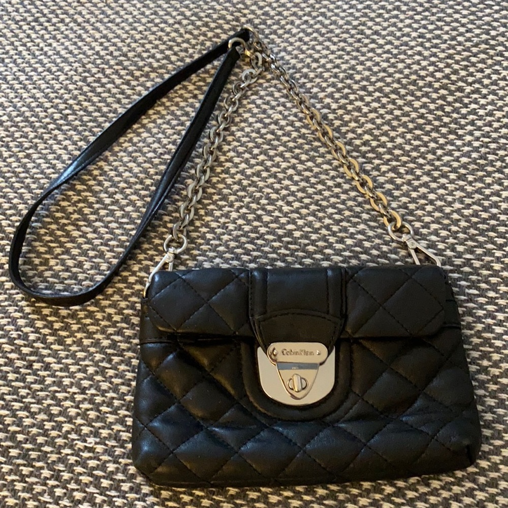 Calvin Klein Quilted Crossbody Purse 👛 🖤